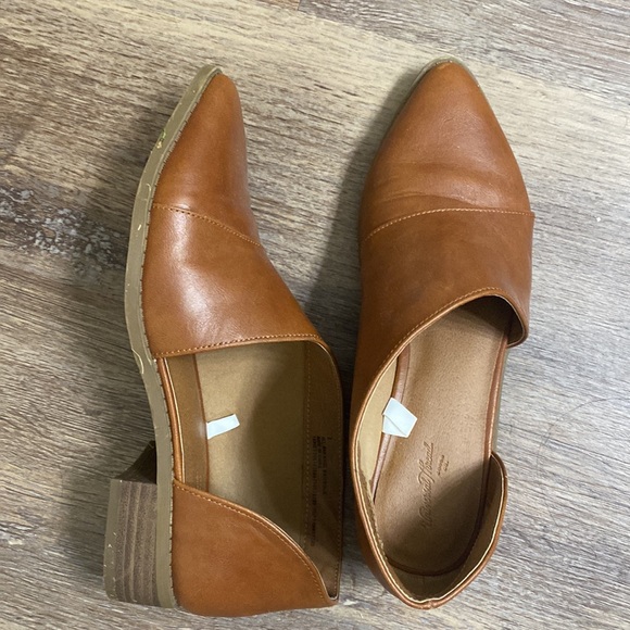 Brown flats 7 - Picture 5 of 8